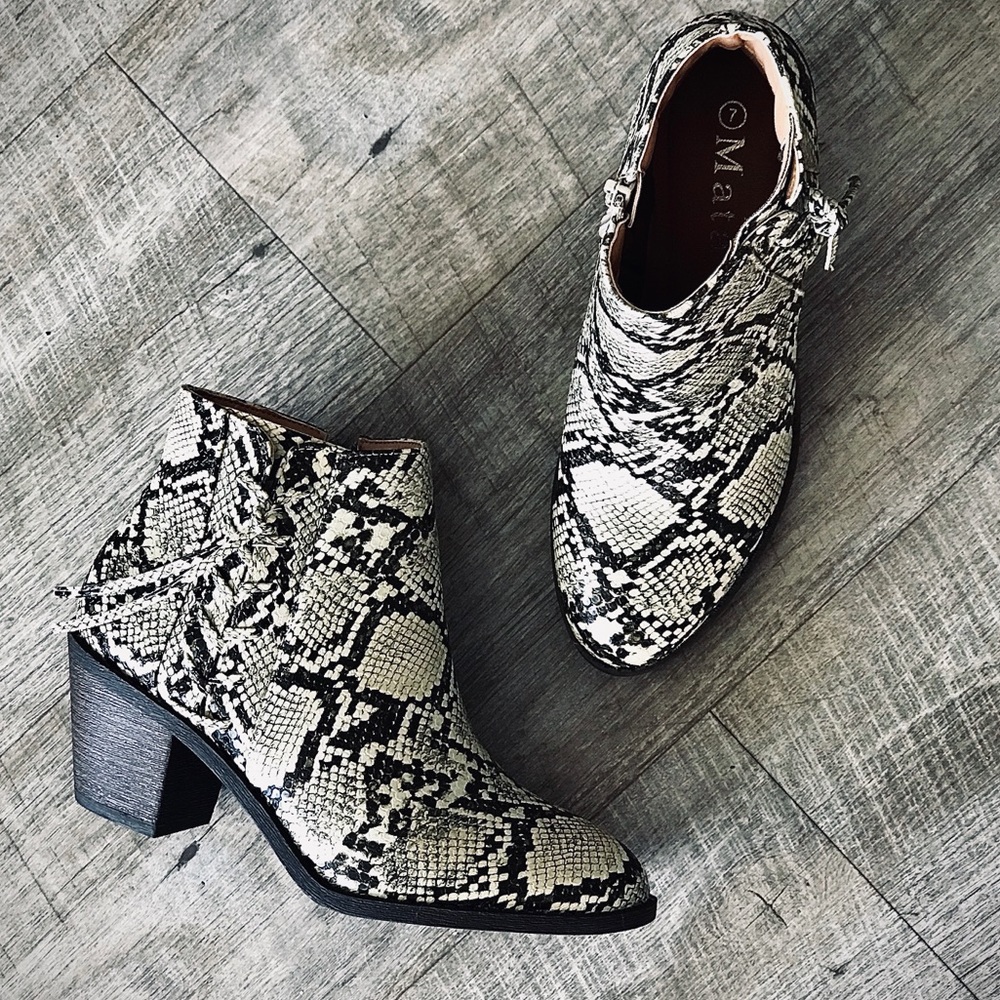 Snake-Print Ankle Booties in Black & Cream - Mat